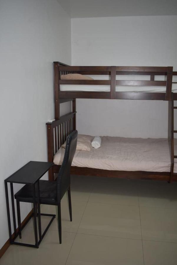 Affordable Makati Apt Манила Экстерьер фото