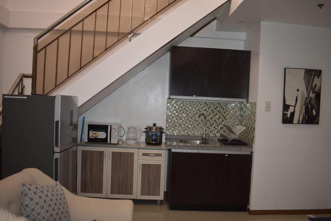 Affordable Makati Apt Манила Экстерьер фото