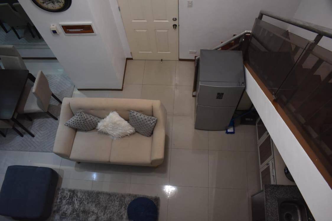 Affordable Makati Apt Манила Экстерьер фото