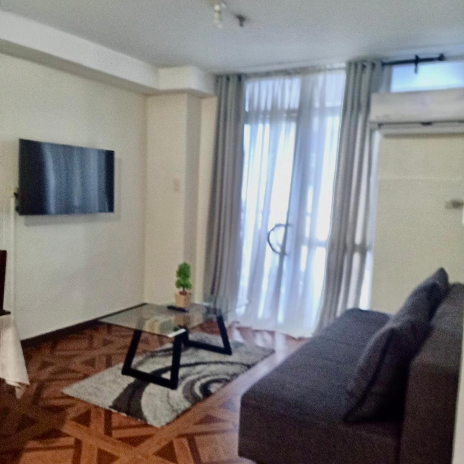Affordable Makati Apt Манила Экстерьер фото