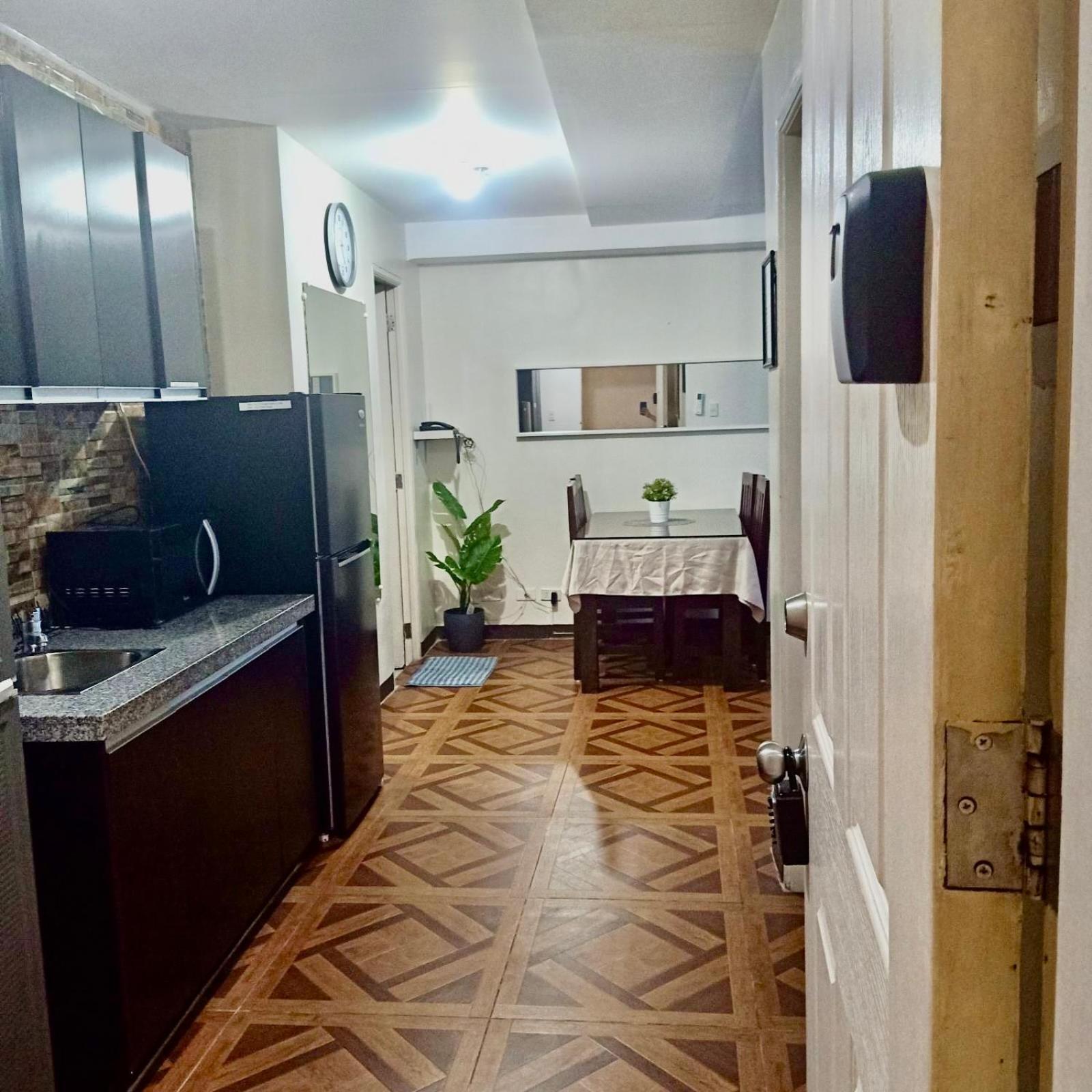 Affordable Makati Apt Манила Экстерьер фото