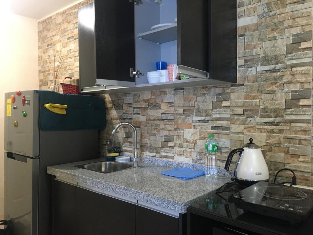 Affordable Makati Apt Манила Экстерьер фото