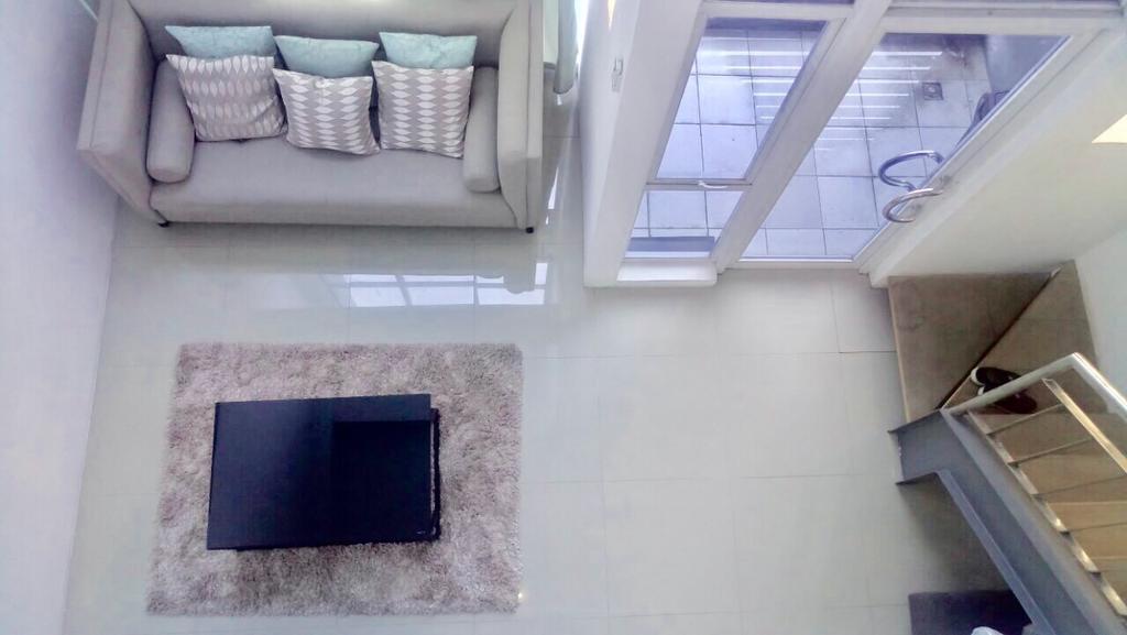 Affordable Makati Apt Манила Экстерьер фото
